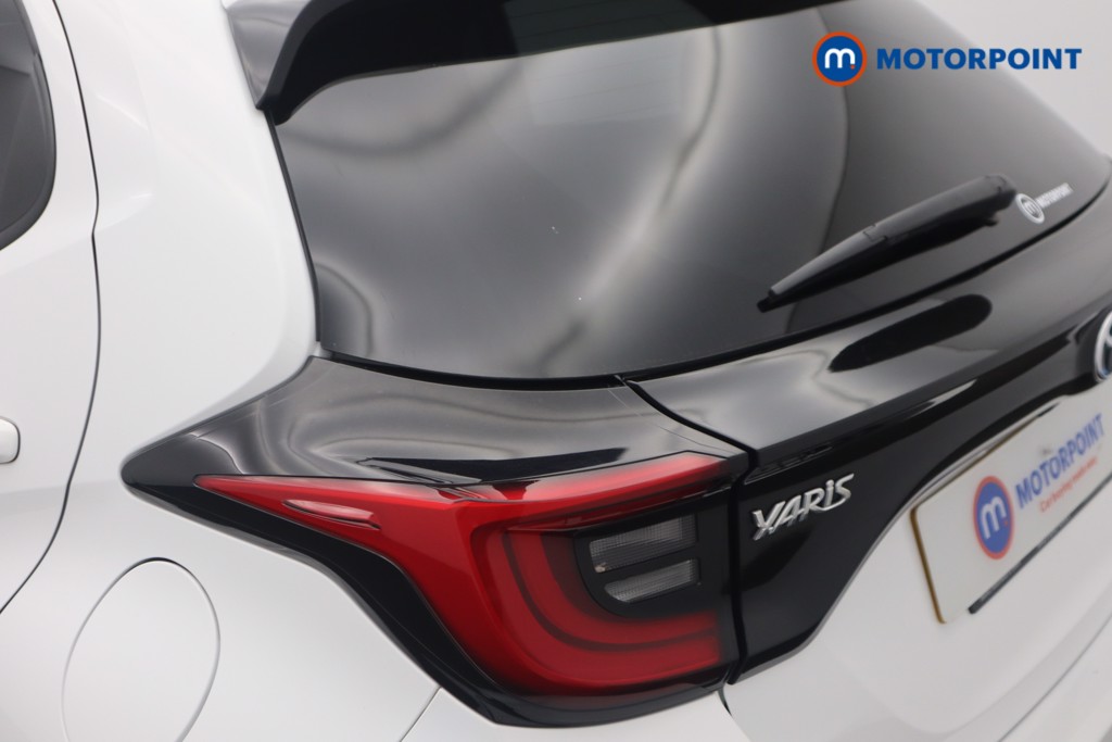 Toyota Yaris Design Automatic Petrol-Electric Hybrid Hatchback - Stock Number (1537016) - 24th supplementary image
