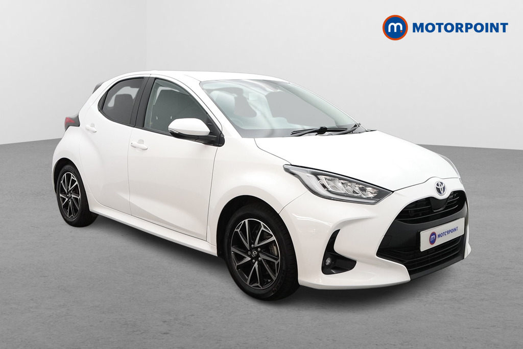 Toyota Yaris Design Automatic Petrol-Electric Hybrid Hatchback - Stock Number (1537016) - Drivers side front corner