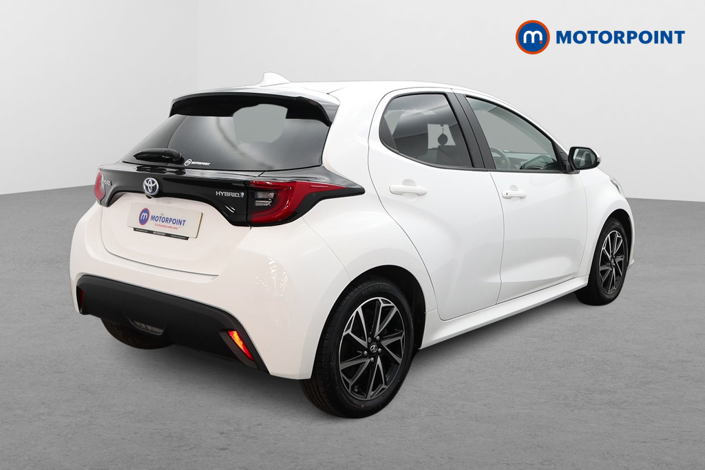 Toyota Yaris Design Automatic Petrol-Electric Hybrid Hatchback - Stock Number (1537016) - Drivers side rear corner