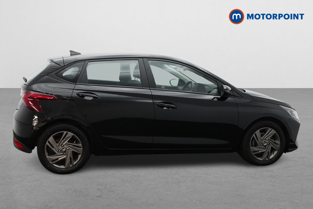Hyundai I20 Element Manual Petrol Hatchback - Stock Number (1537096) - Drivers side