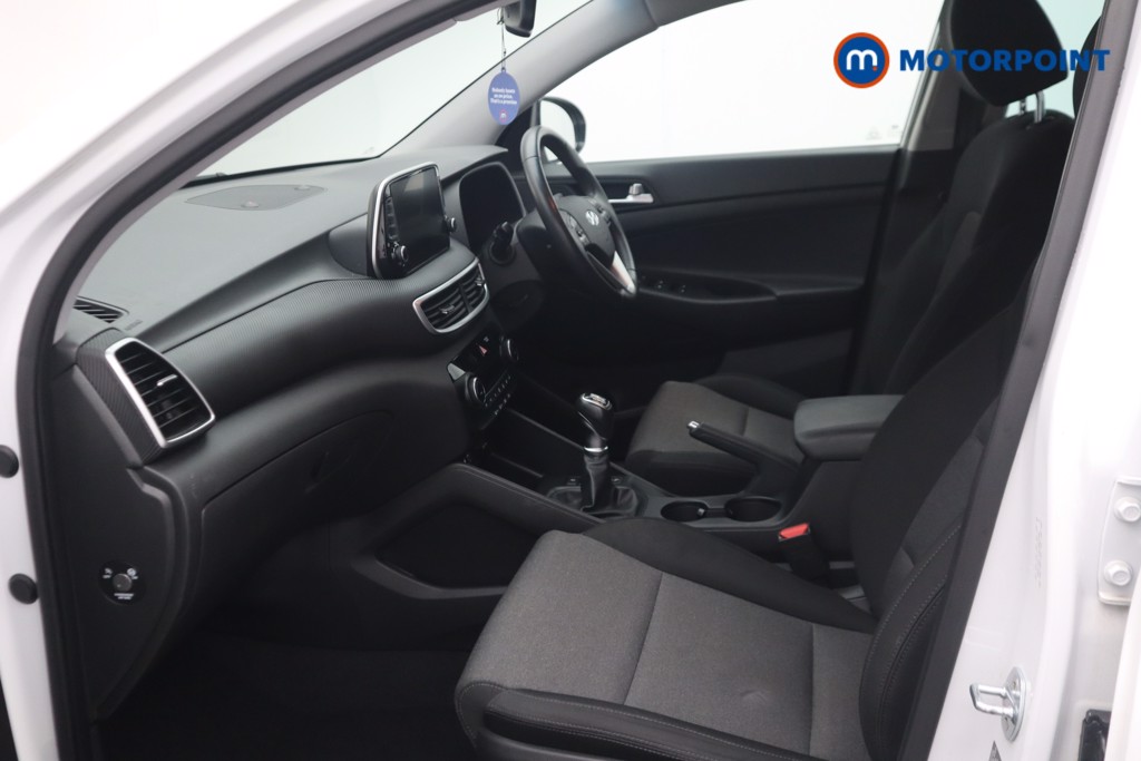 Hyundai Tucson Se Nav Manual Petrol SUV - Stock Number (1537898) - 1st supplementary image
