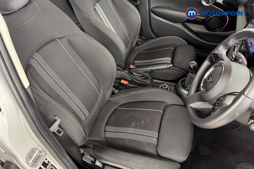 Mini Hatchback Cooper S Classic Manual Petrol Hatchback - Stock Number (1538270) - 5th supplementary image