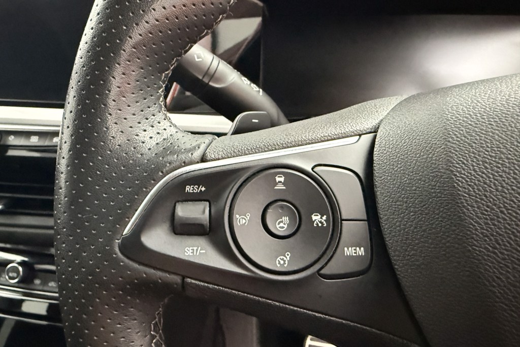 Vauxhall Grandland GSE Automatic Petrol Plug-In Hybrid SUV - Stock Number (1539481) - 4th supplementary image