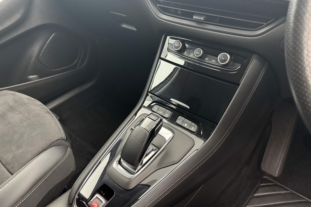 Vauxhall Grandland GSE Automatic Petrol Plug-In Hybrid SUV - Stock Number (1539481) - 11th supplementary image