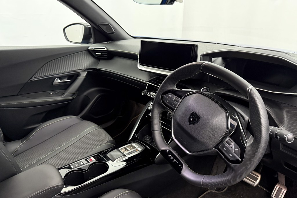 Peugeot 2008 GT Automatic Petrol SUV - Stock Number (1539491) - 1st supplementary image