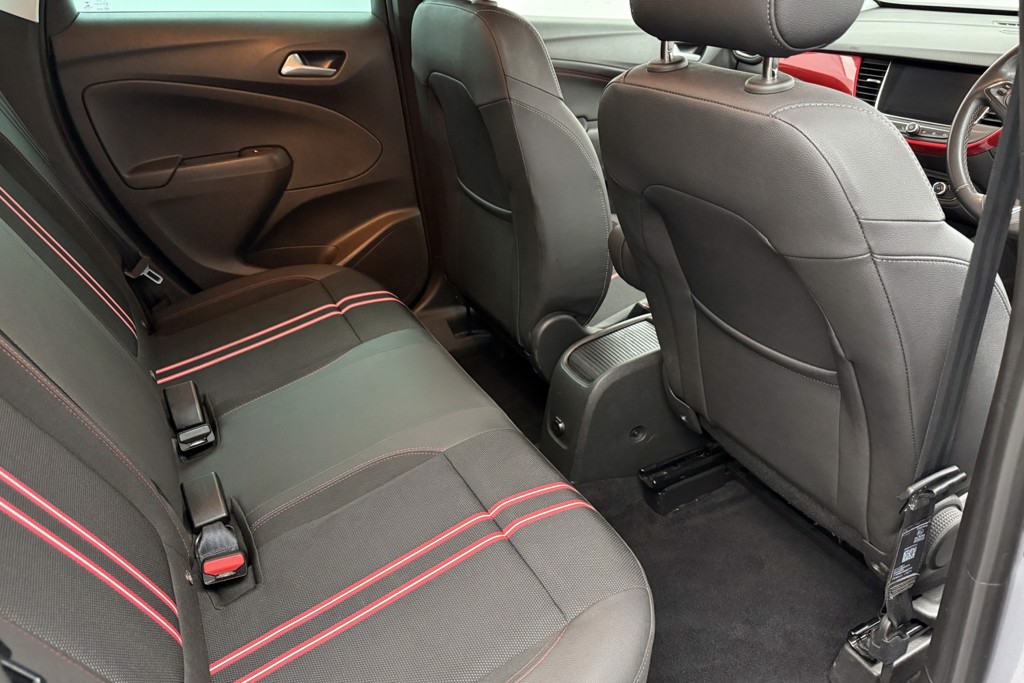 Vauxhall Crossland Gs Line Manual Diesel SUV - Stock Number (1539931) - 14th supplementary image
