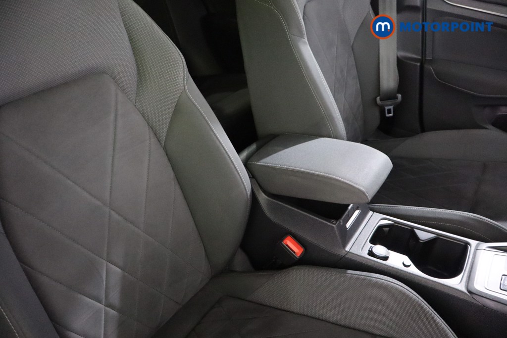 Volkswagen Golf Style Automatic Diesel Hatchback - Stock Number (1541421) - 22nd supplementary image