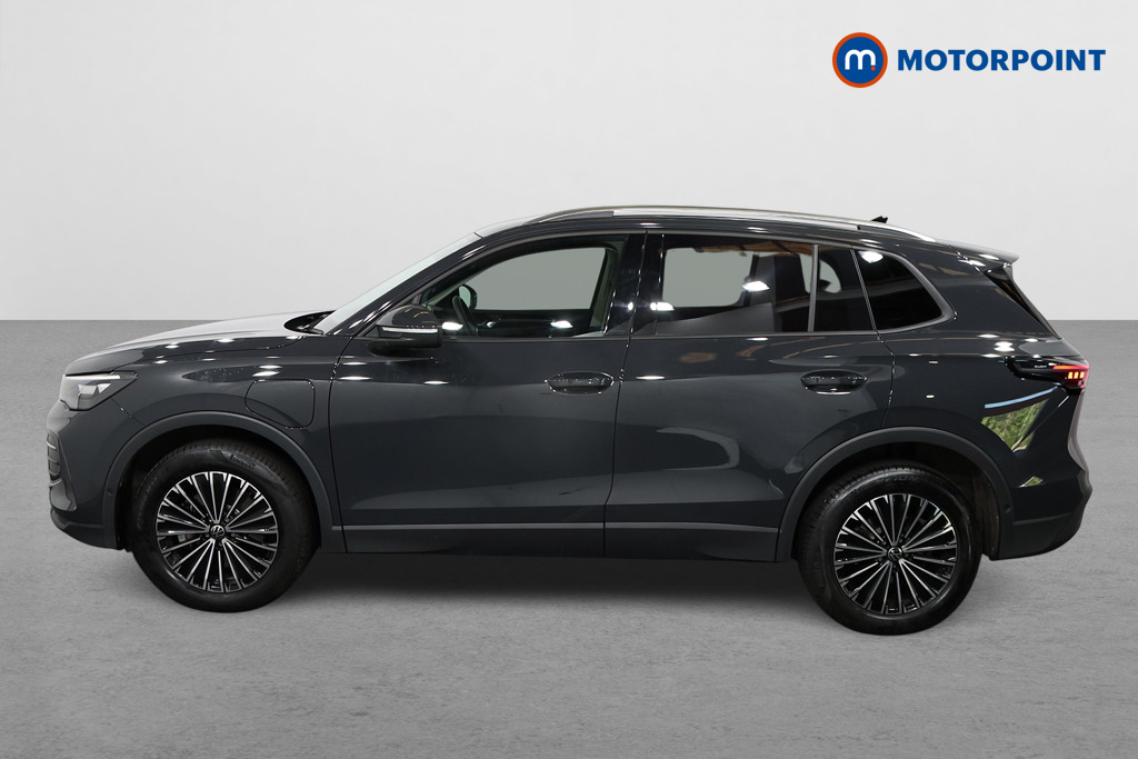 Volkswagen Tiguan Match Automatic Petrol Plug-In Hybrid SUV - Stock Number (1542692) - Passenger side