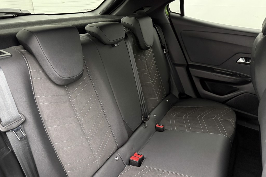 Vauxhall Mokka Ultimate Manual Petrol SUV - Stock Number (1543541) - 14th supplementary image