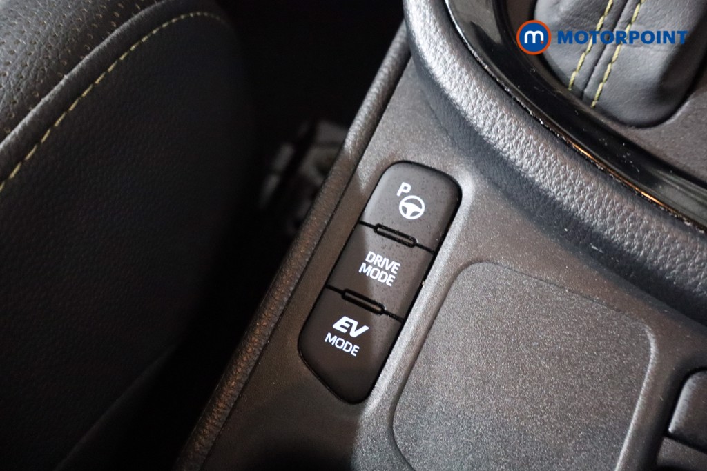 Toyota Yaris Cross Premiere Edition Automatic Petrol-Electric Hybrid Estate - Stock Number (1543604) - 20th supplementary image