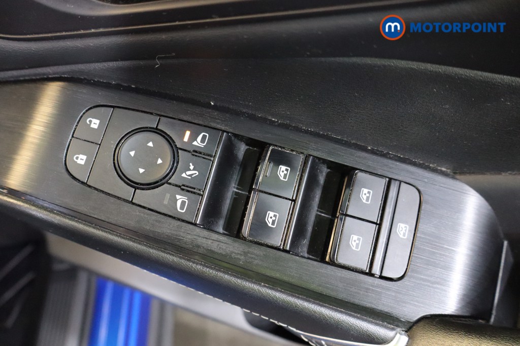 Nissan Qashqai N-Connecta Manual Petrol SUV - Stock Number (1544689) - 7th supplementary image