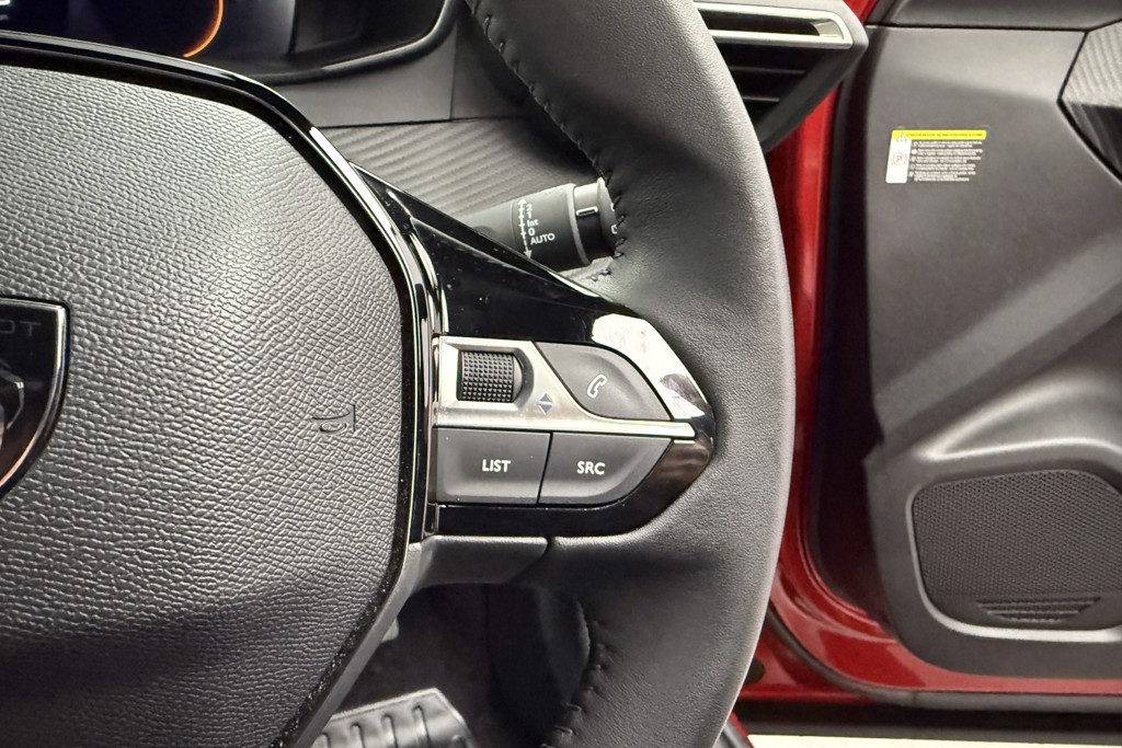 Peugeot 2008 Allure Manual Petrol SUV - Stock Number (1544945) - 3rd supplementary image