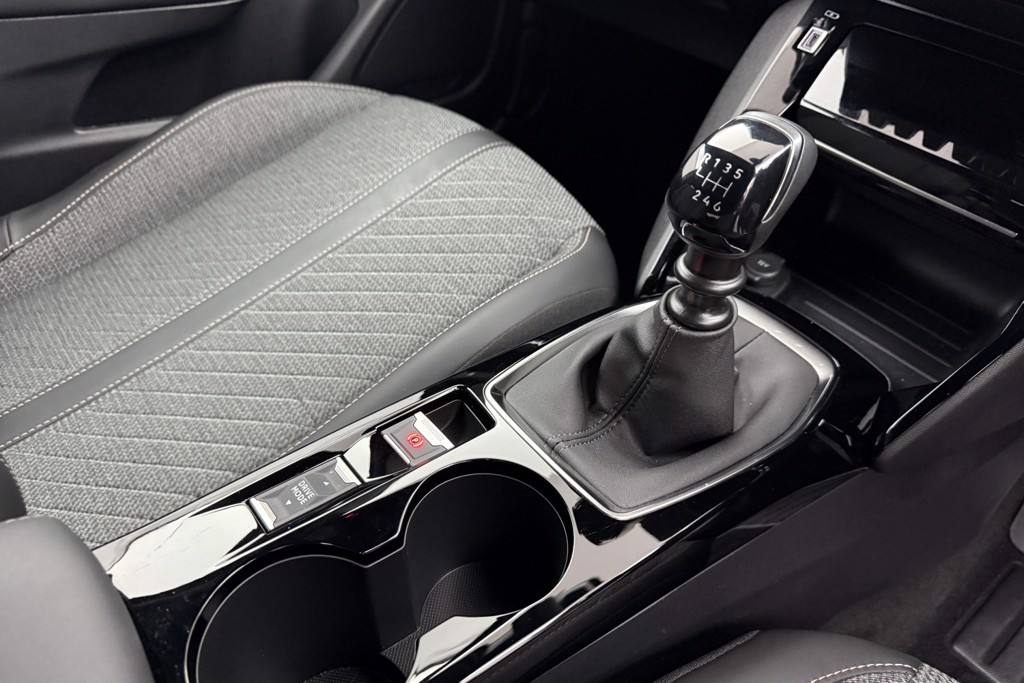 Peugeot 2008 Allure Manual Petrol SUV - Stock Number (1544945) - 11th supplementary image