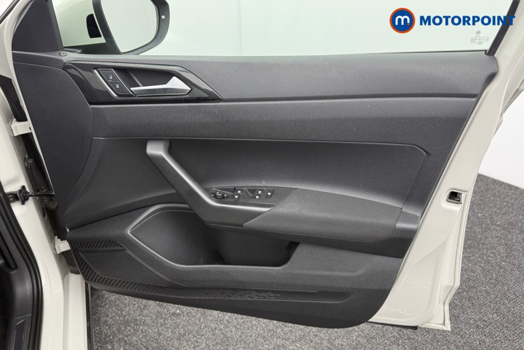 Volkswagen Taigo Life Automatic Petrol SUV - Stock Number (1544993) - 17th supplementary image