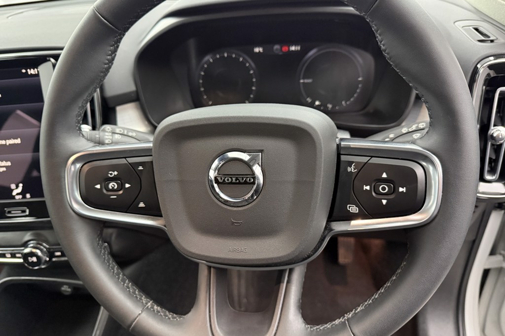 Volvo Xc40 Inscription Automatic Petrol Plug-In Hybrid SUV - Stock Number (1544998) - 2nd supplementary image