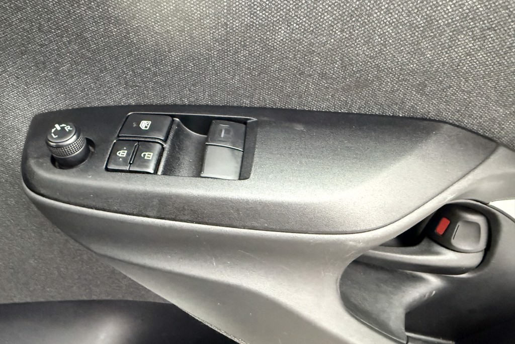 Toyota Yaris Icon Automatic Petrol-Electric Hybrid Hatchback - Stock Number (1545015) - 11th supplementary image