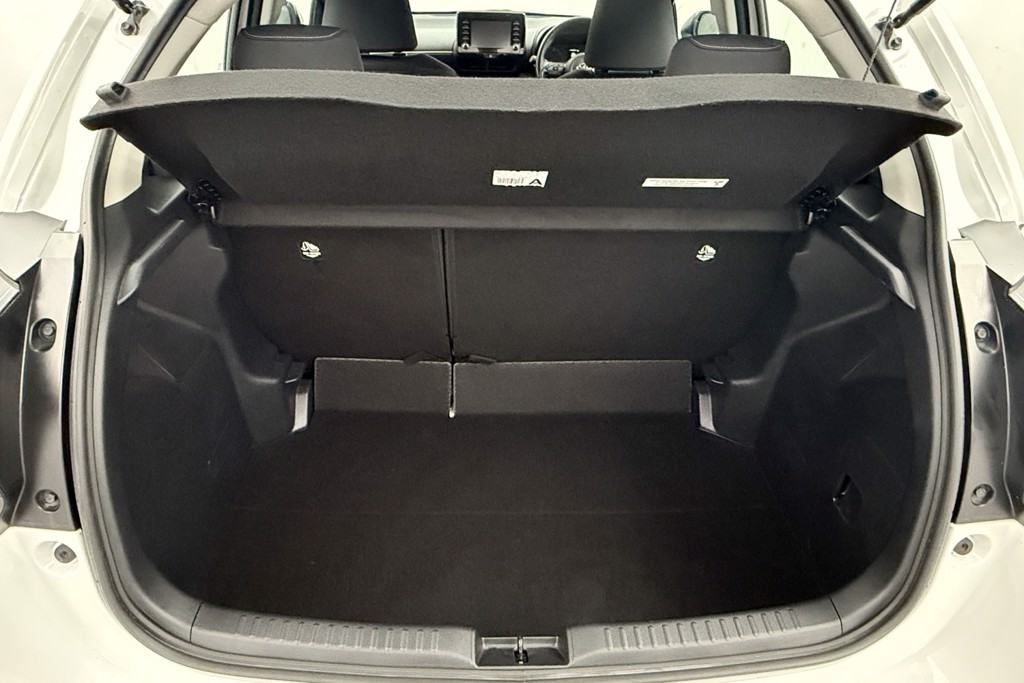 Toyota Yaris Icon Automatic Petrol-Electric Hybrid Hatchback - Stock Number (1545015) - 17th supplementary image