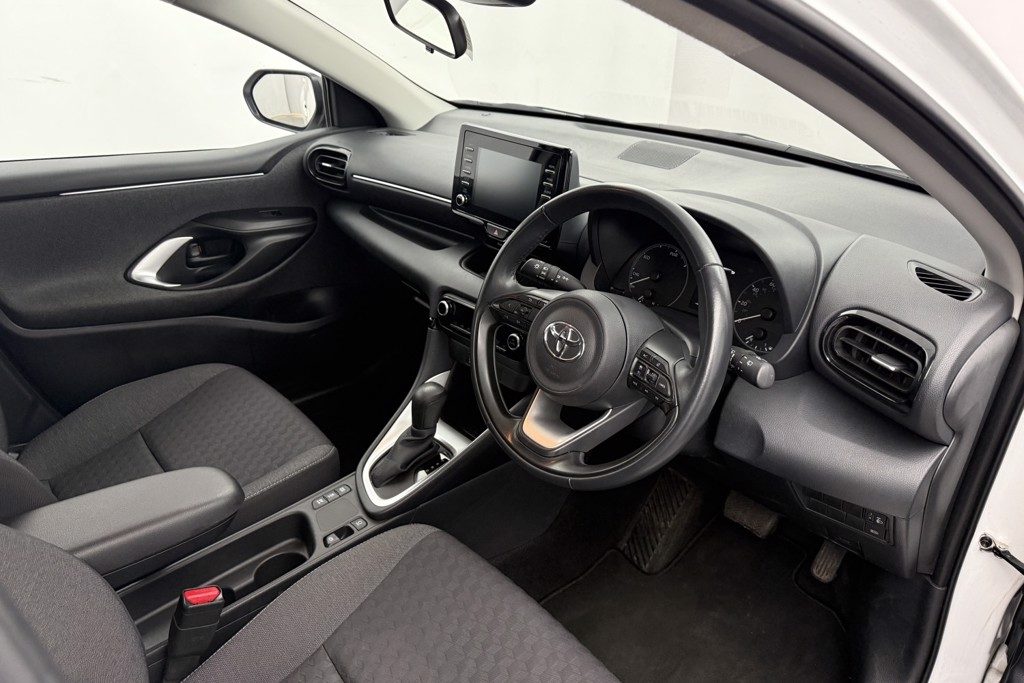 Toyota Yaris Icon Automatic Petrol-Electric Hybrid Hatchback - Stock Number (1545015) - 1st supplementary image