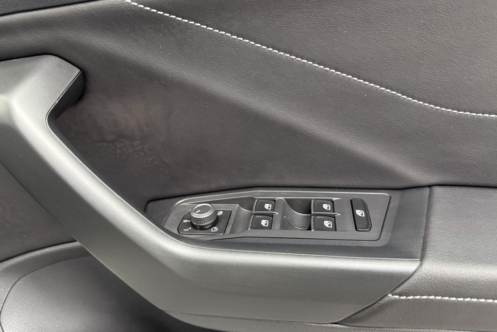Volkswagen T-Roc Style Automatic Petrol SUV - Stock Number (1545285) - 19th supplementary image