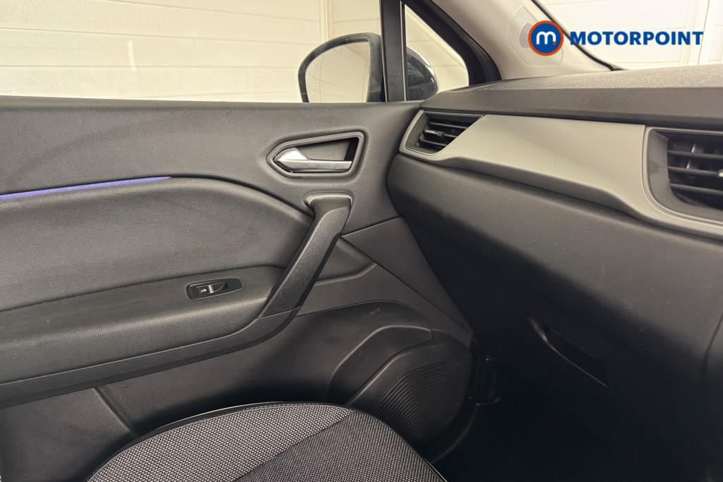 Renault Captur Se Edition Manual Petrol SUV - Stock Number (1545484) - 12th supplementary image