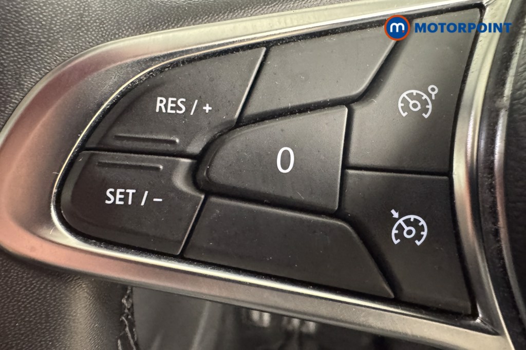 Renault Captur Se Edition Manual Petrol SUV - Stock Number (1545484) - 13th supplementary image