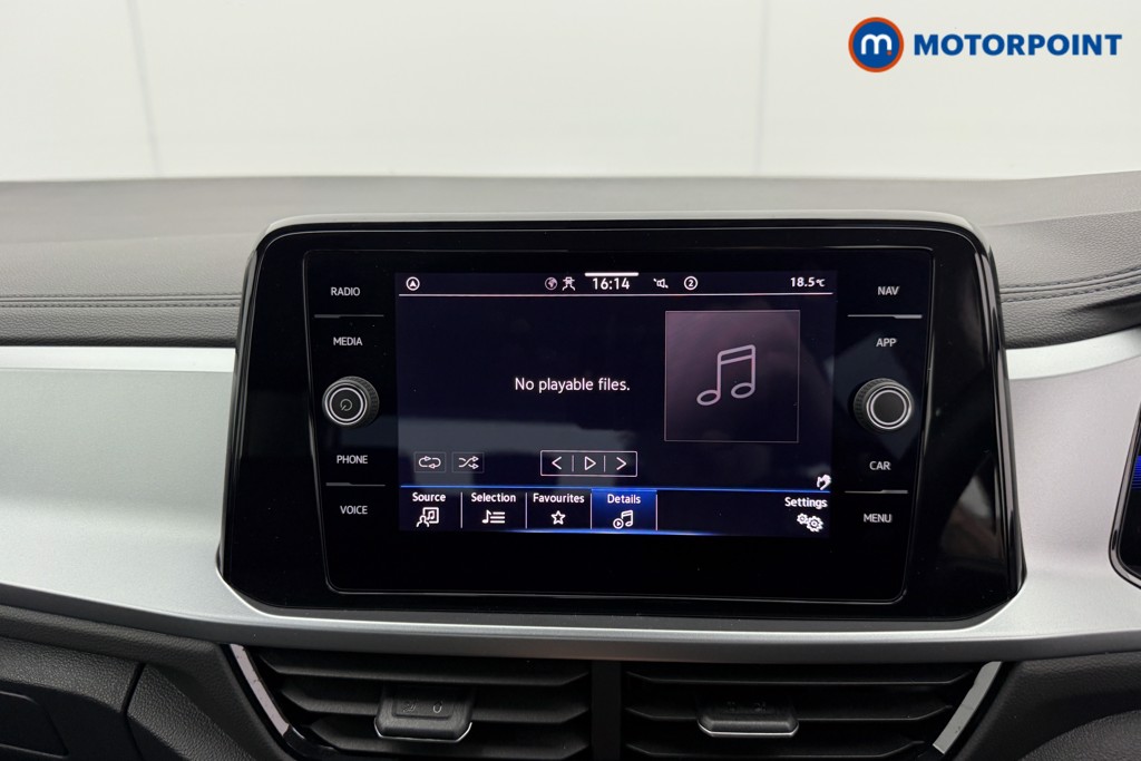 Volkswagen T-Roc Life Automatic Petrol SUV - Stock Number (1545878) - 7th supplementary image