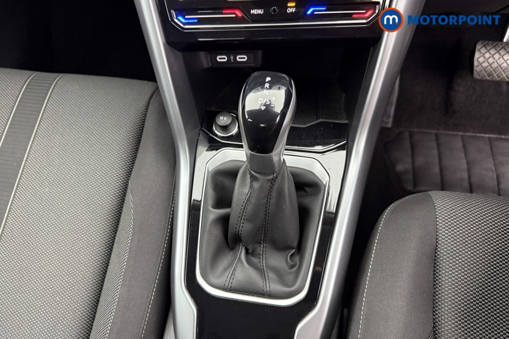 Volkswagen T-Roc Life Automatic Petrol SUV - Stock Number (1545878) - 13th supplementary image
