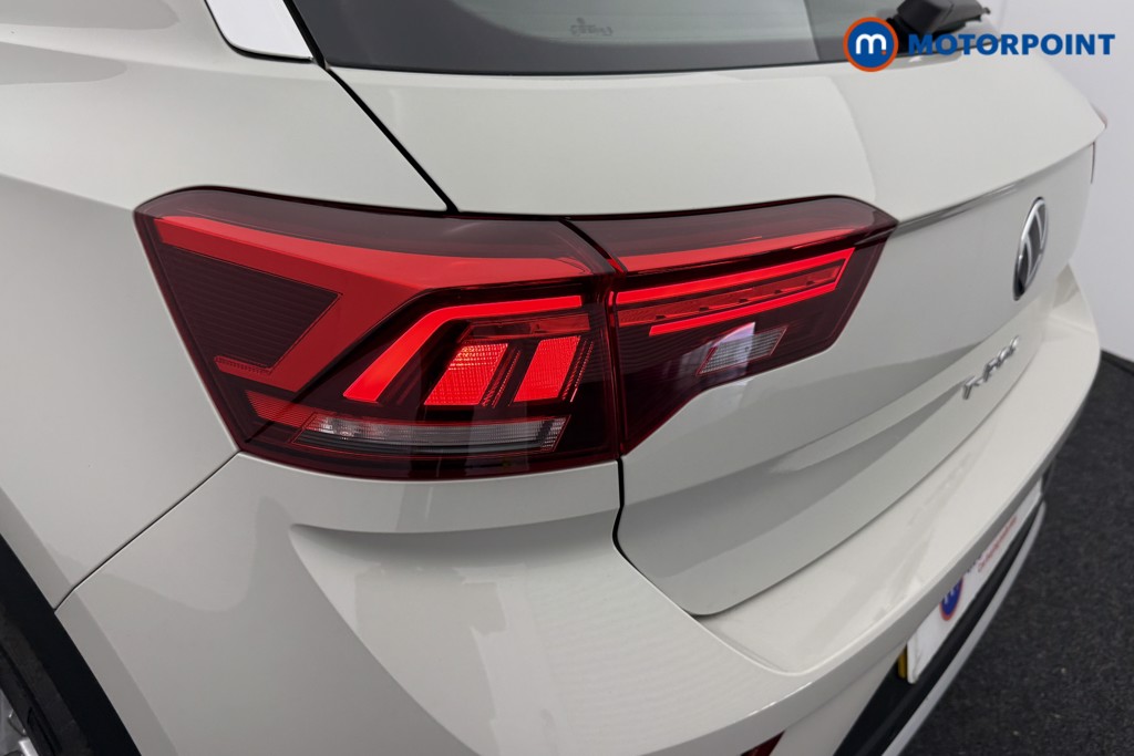 Volkswagen T-Roc Life Automatic Petrol SUV - Stock Number (1545878) - 26th supplementary image