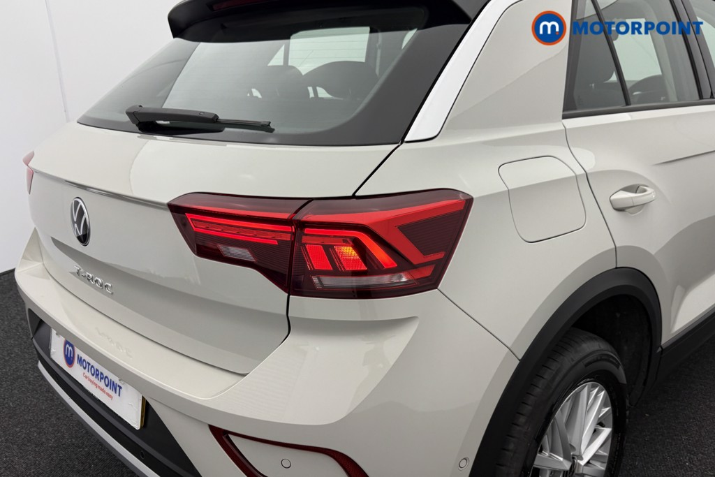 Volkswagen T-Roc Life Automatic Petrol SUV - Stock Number (1545878) - 27th supplementary image