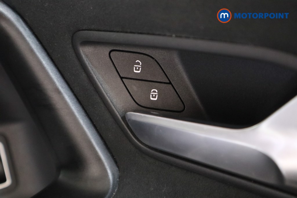 Mercedes-Benz A Class Amg Line Automatic Petrol Saloon - Stock Number (1546150) - 12th supplementary image