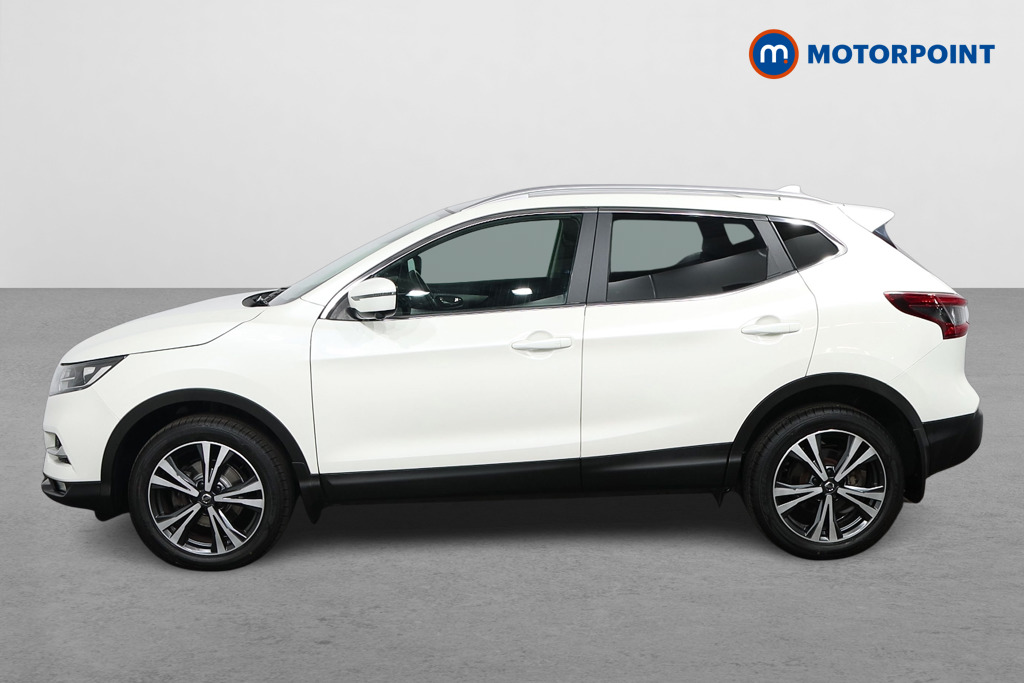 Nissan Qashqai N-Connecta Automatic Petrol SUV - Stock Number (1546210) - Passenger side