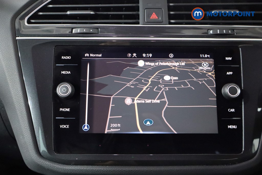 Volkswagen Tiguan R-Line Automatic Petrol SUV - Stock Number (1546774) - 2nd supplementary image