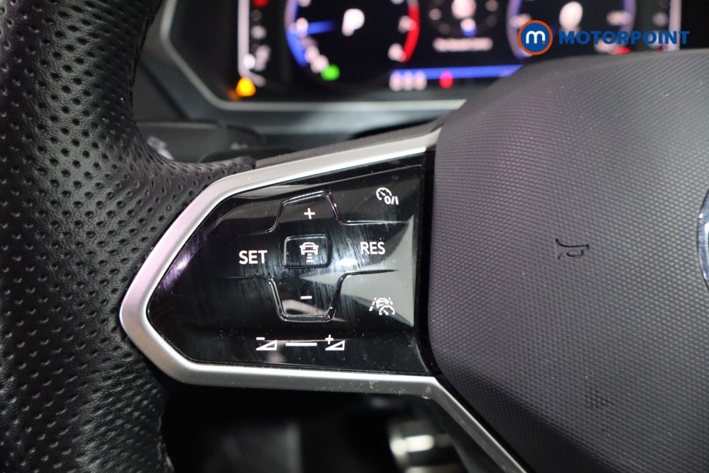 Volkswagen Tiguan R-Line Automatic Petrol SUV - Stock Number (1546774) - 7th supplementary image