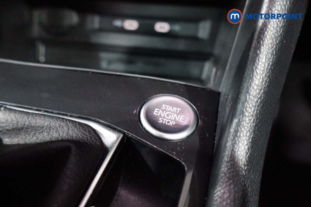 Volkswagen Tiguan R-Line Automatic Petrol SUV - Stock Number (1546774) - 19th supplementary image