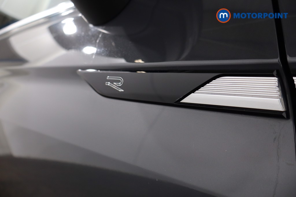 Volkswagen Tiguan R-Line Automatic Petrol SUV - Stock Number (1546774) - 23rd supplementary image