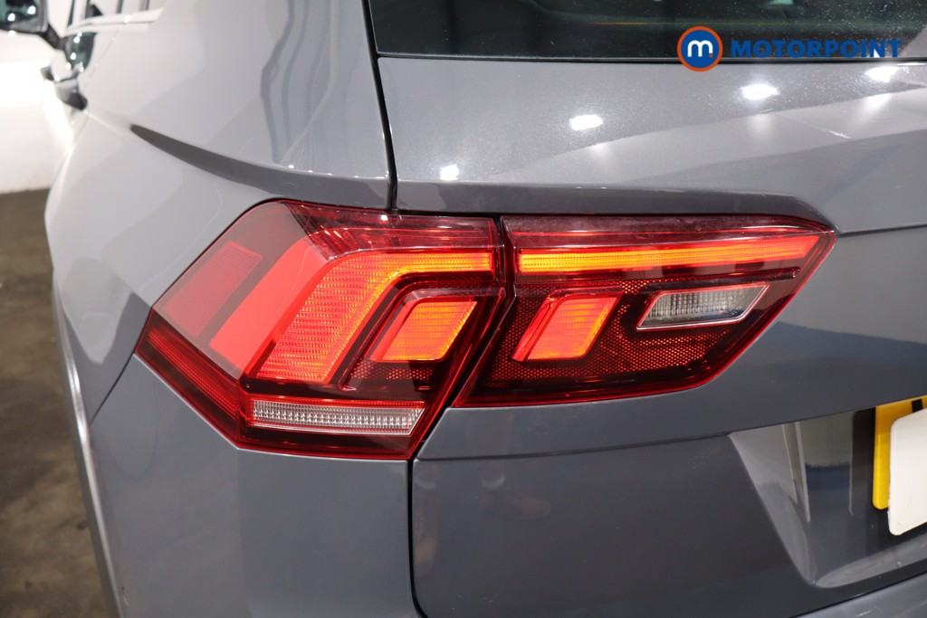Volkswagen Tiguan R-Line Automatic Petrol SUV - Stock Number (1546774) - 29th supplementary image