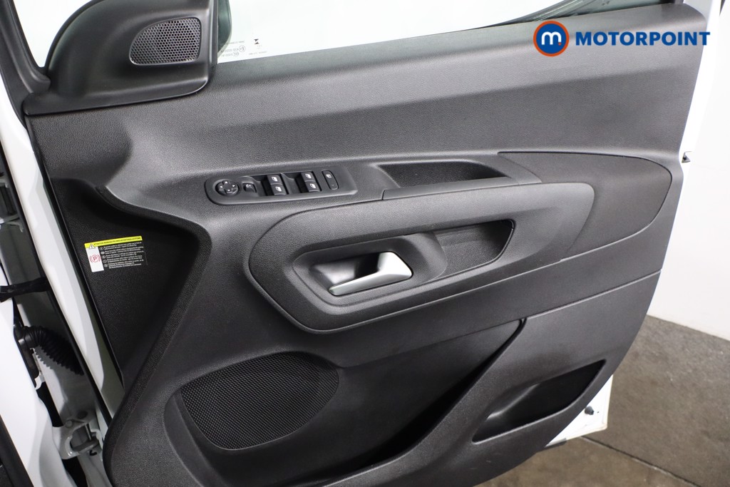 Vauxhall Combo Life Design Automatic Electric People Carrier - Stock Number (1542683) - 20th supplementary image