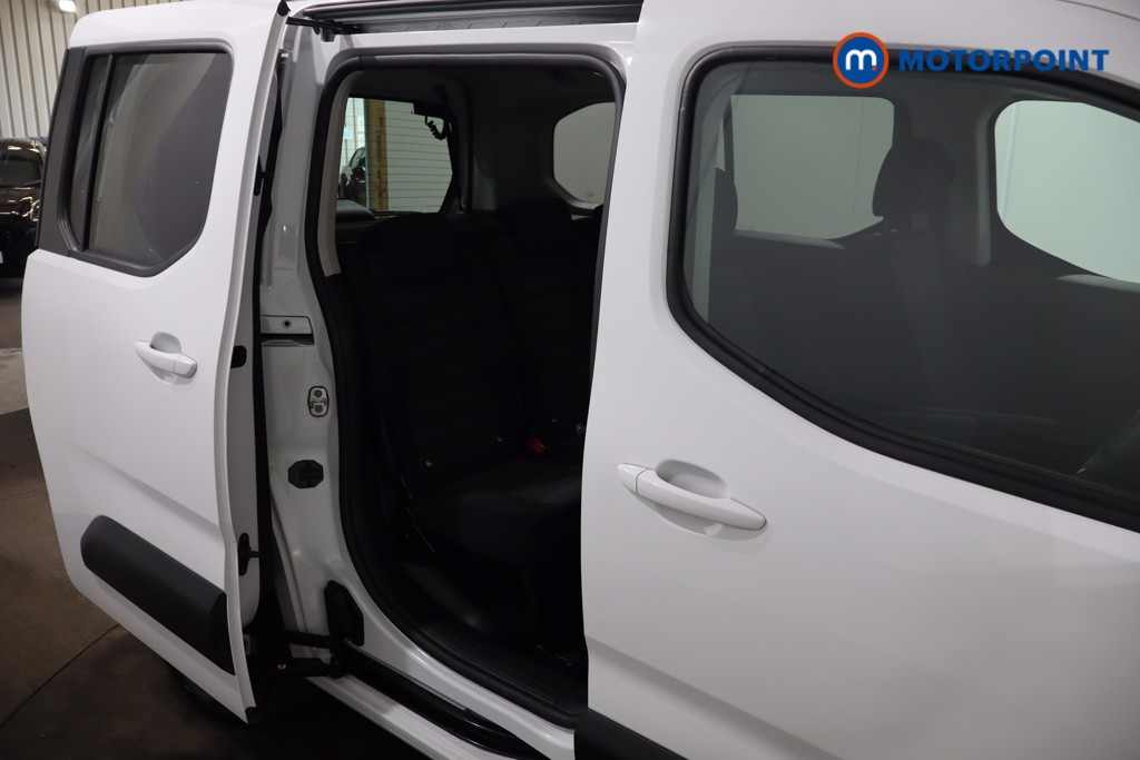 Vauxhall Combo Life Design Automatic Electric People Carrier - Stock Number (1542683) - 27th supplementary image