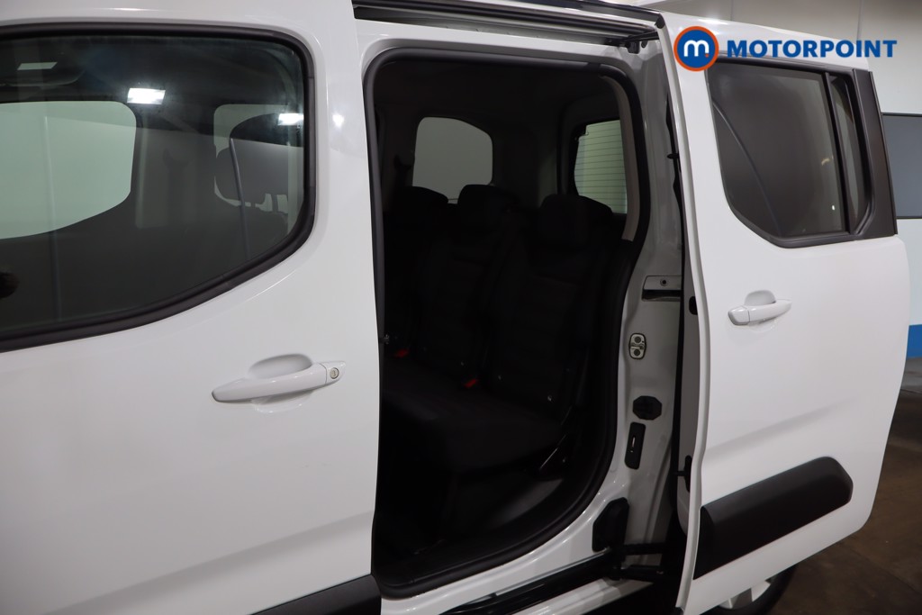 Vauxhall Combo Life Design Automatic Electric People Carrier - Stock Number (1542683) - 28th supplementary image
