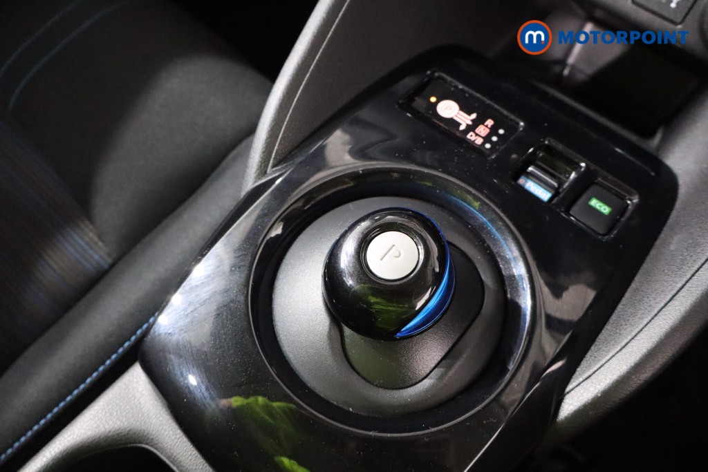 Nissan Leaf N-Connecta Automatic Electric Hatchback - Stock Number (1547899) - 16th supplementary image