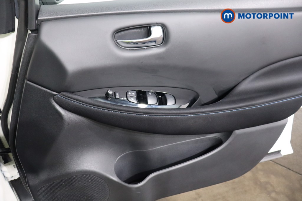 Nissan Leaf N-Connecta Automatic Electric Hatchback - Stock Number (1547899) - 21st supplementary image