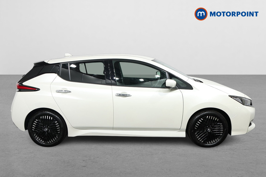 Nissan Leaf N-Connecta Automatic Electric Hatchback - Stock Number (1547899) - Drivers side