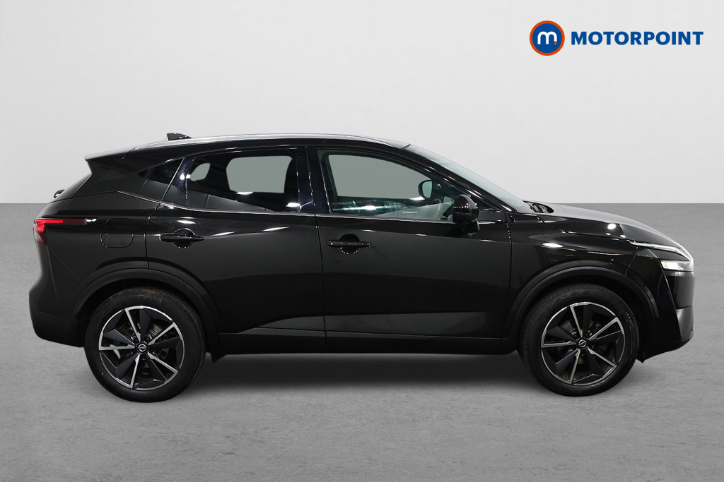 Nissan Qashqai Tekna Automatic Petrol SUV - Stock Number (1547914) - Drivers side