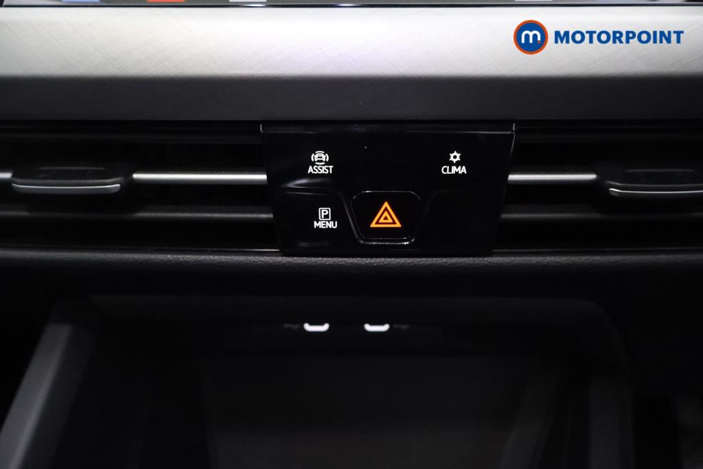 Volkswagen Golf Life Manual Petrol Hatchback - Stock Number (1541940) - 6th supplementary image