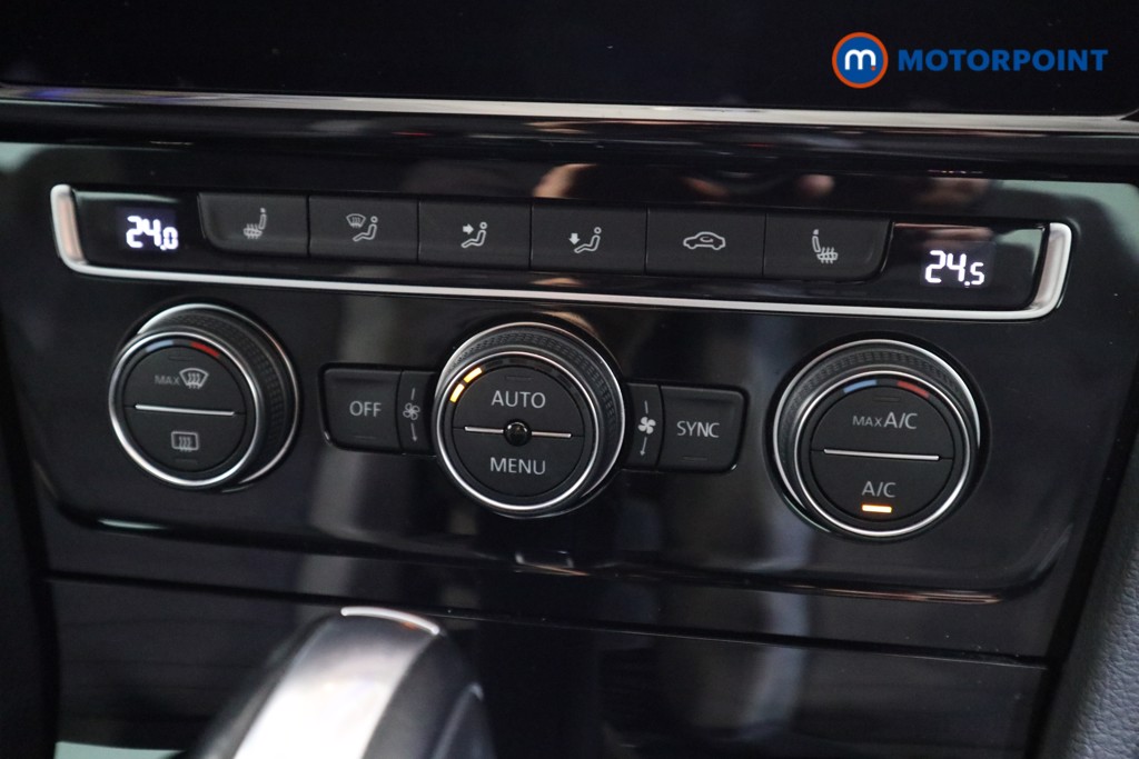 Volkswagen Golf R-Line Edition Automatic Diesel Hatchback - Stock Number (1530961) - 7th supplementary image