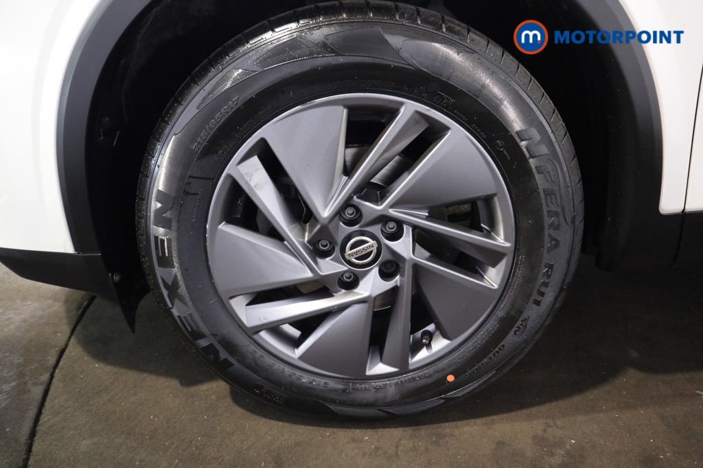 Nissan Qashqai Acenta Premium Manual Petrol SUV - Stock Number (1532410) - 16th supplementary image