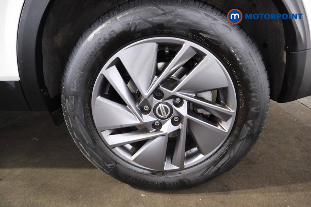 Nissan Qashqai Acenta Premium Manual Petrol SUV - Stock Number (1532410) - 17th supplementary image