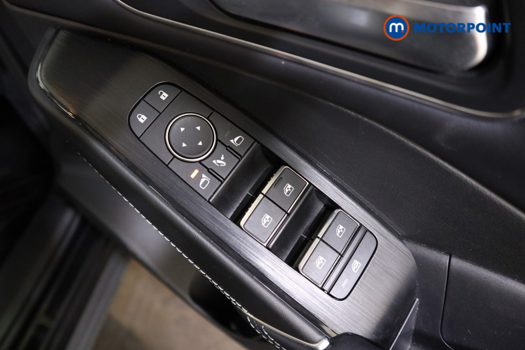 Nissan Qashqai Tekna Automatic Petrol-Electric Hybrid SUV - Stock Number (1532489) - 9th supplementary image