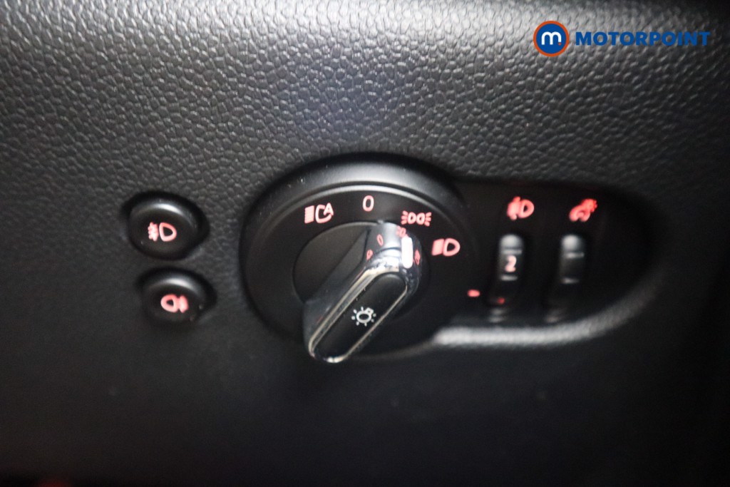Mini Hatchback Cooper Classic Manual Petrol Hatchback - Stock Number (1533098) - 12th supplementary image