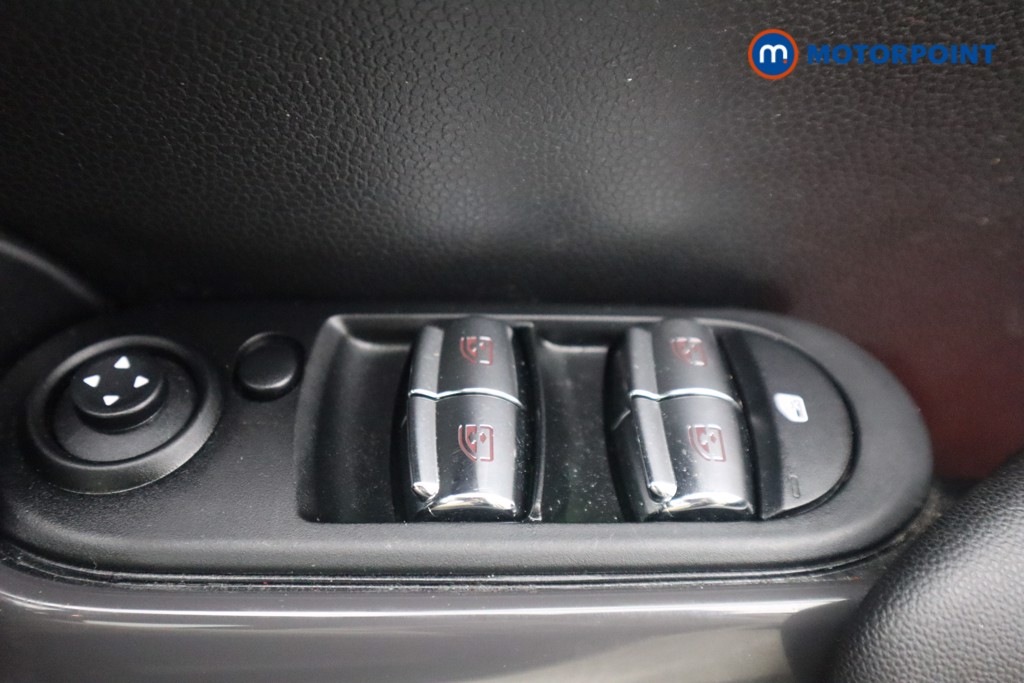 Mini Hatchback Cooper Classic Manual Petrol Hatchback - Stock Number (1533098) - 14th supplementary image